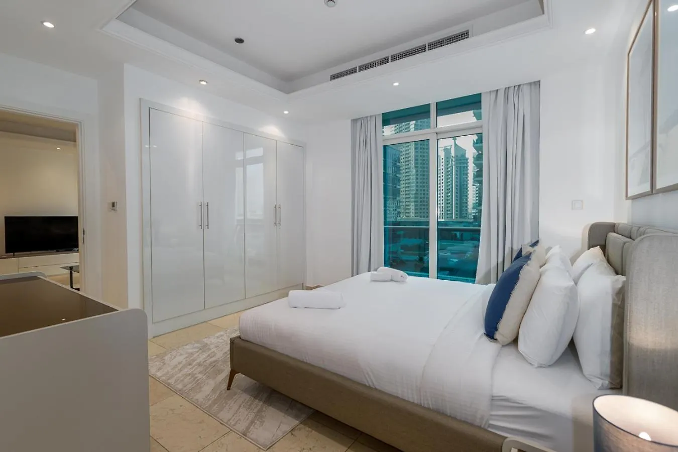 1Br Apartment With Marina View In Orra Marina - Allsopp & Allsopp Dubai